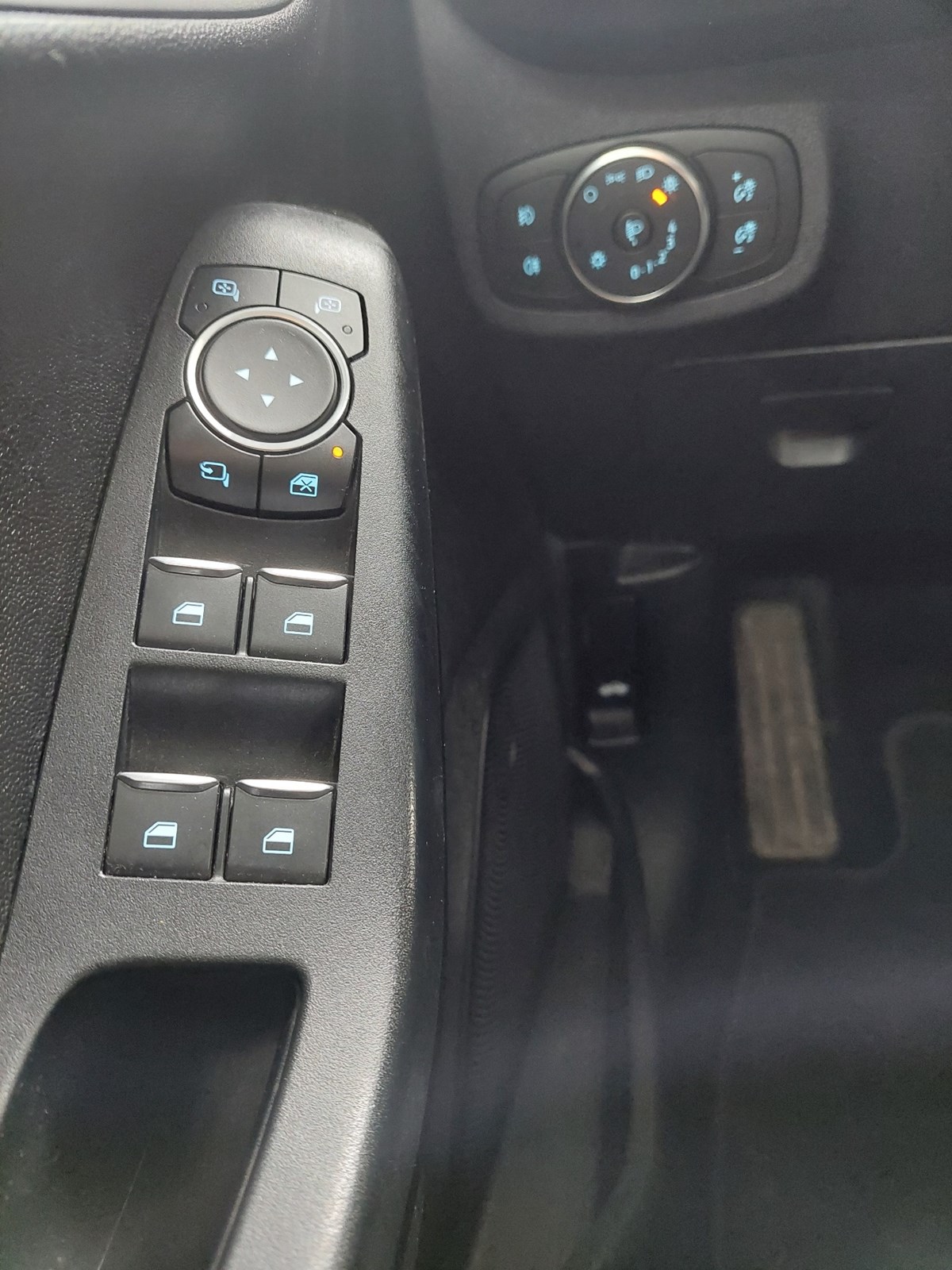 FORD Fiesta 1.0 SCTi Cool & Connect Automat-image-15