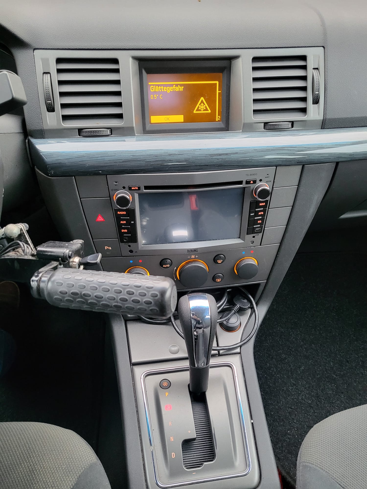 OPEL Vectra Caravan 1.9 CDTi 16V Elegance Automatic-image-4