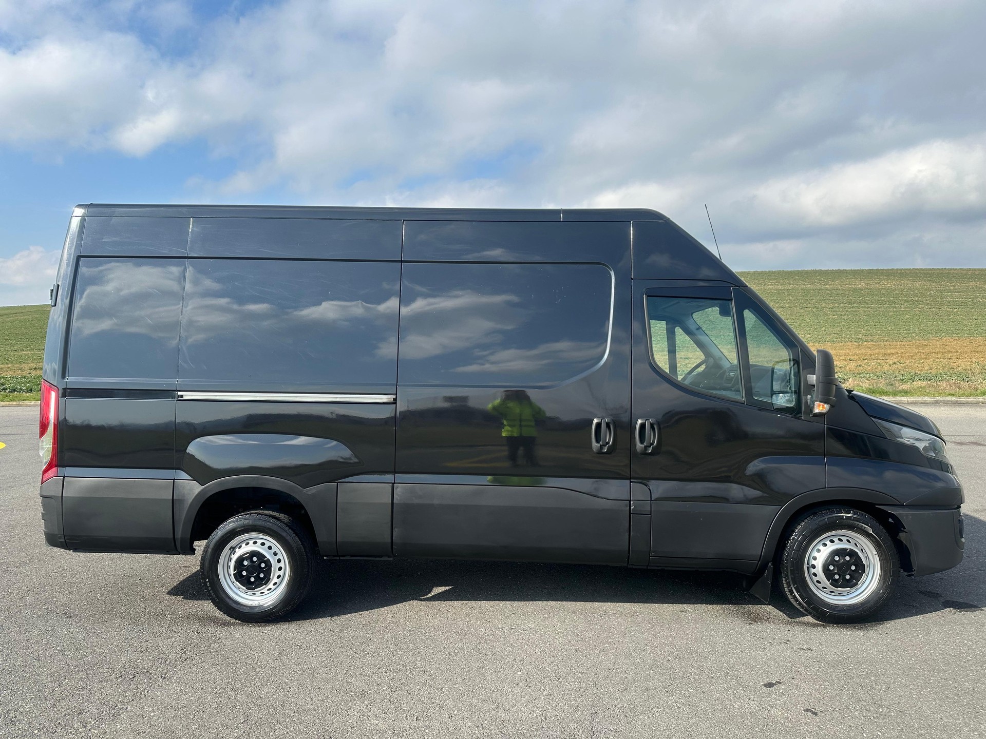 IVECO 35 S 14 A8 V-image-10