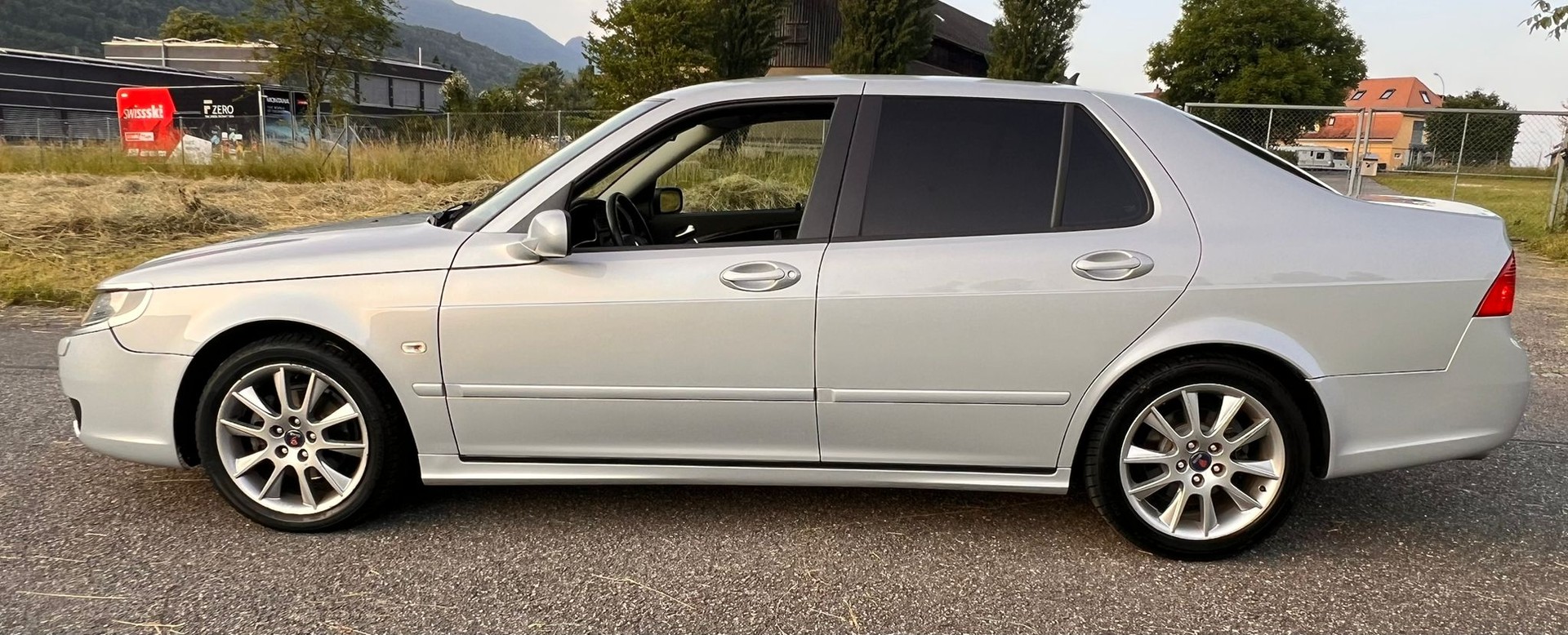 SAAB 9-5 2.3t-showroom-element-2