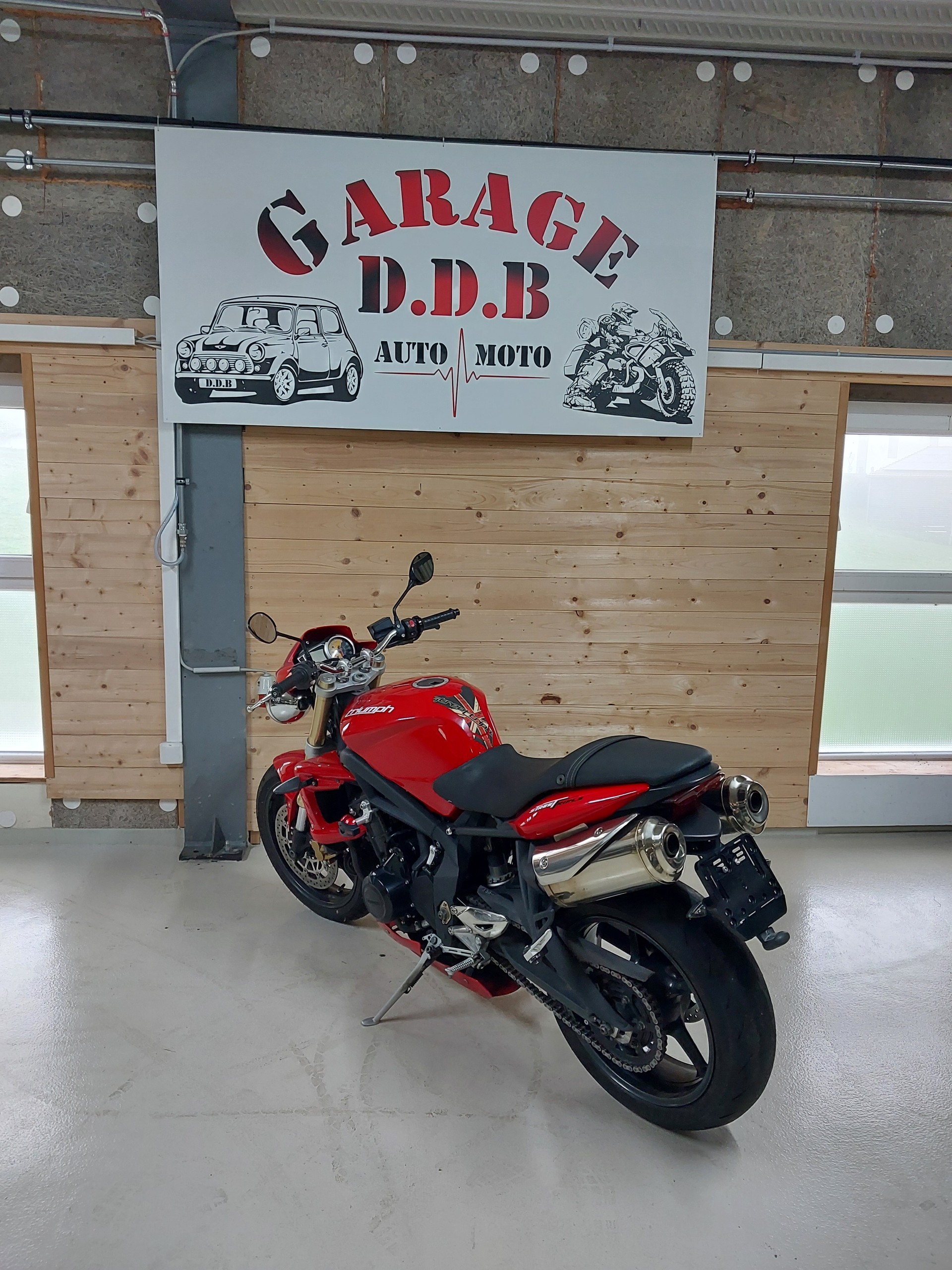 TRIUMPH Sreet Triple-image-5