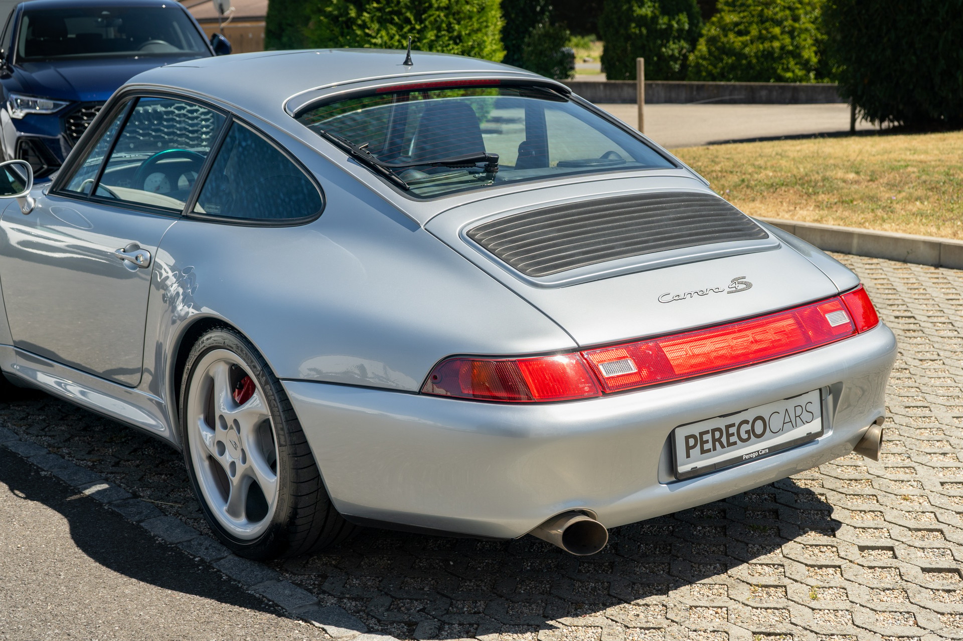 PORSCHE 911 Carrera 4S-image-6