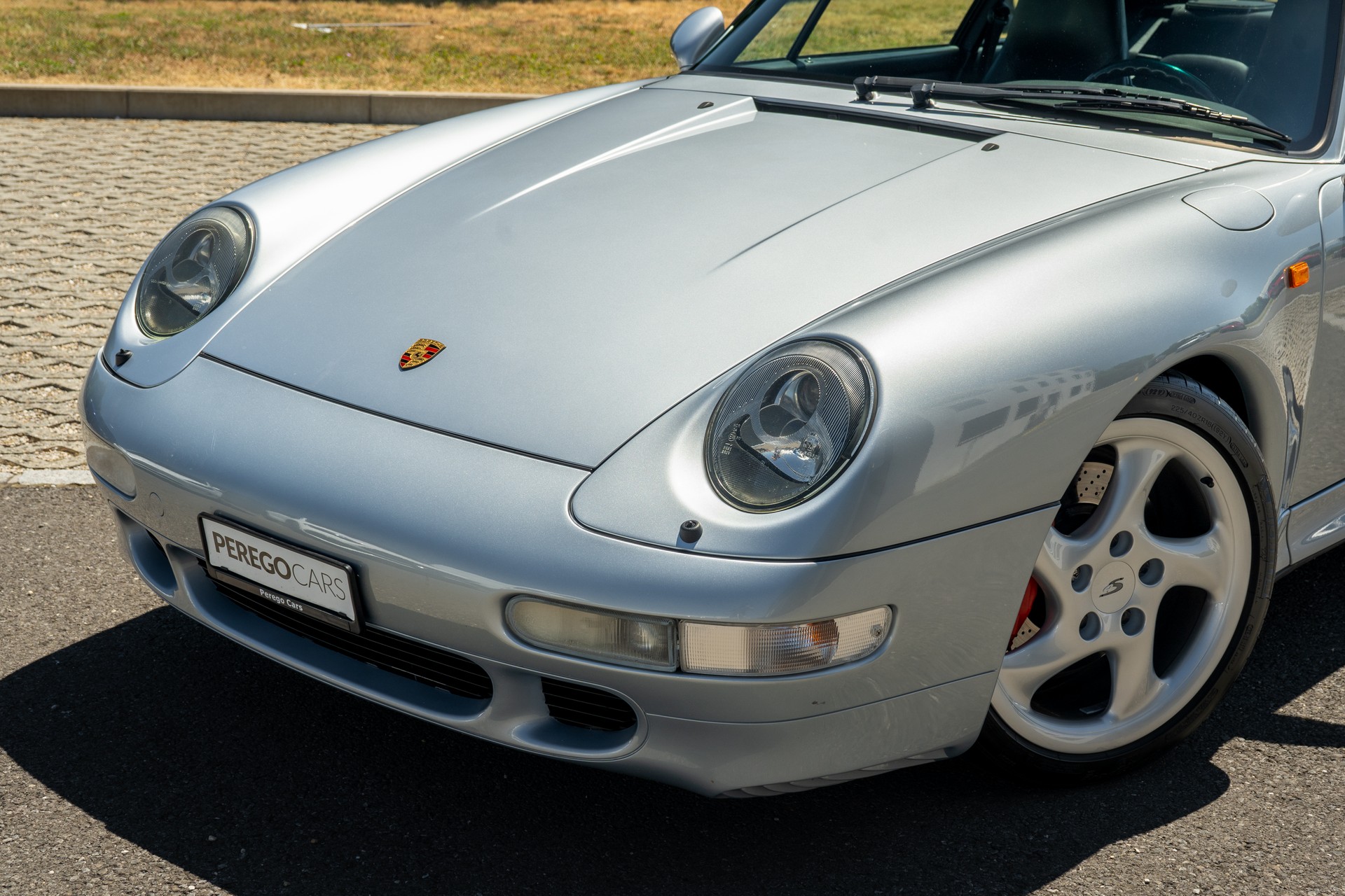 PORSCHE 911 Carrera 4S-image-1