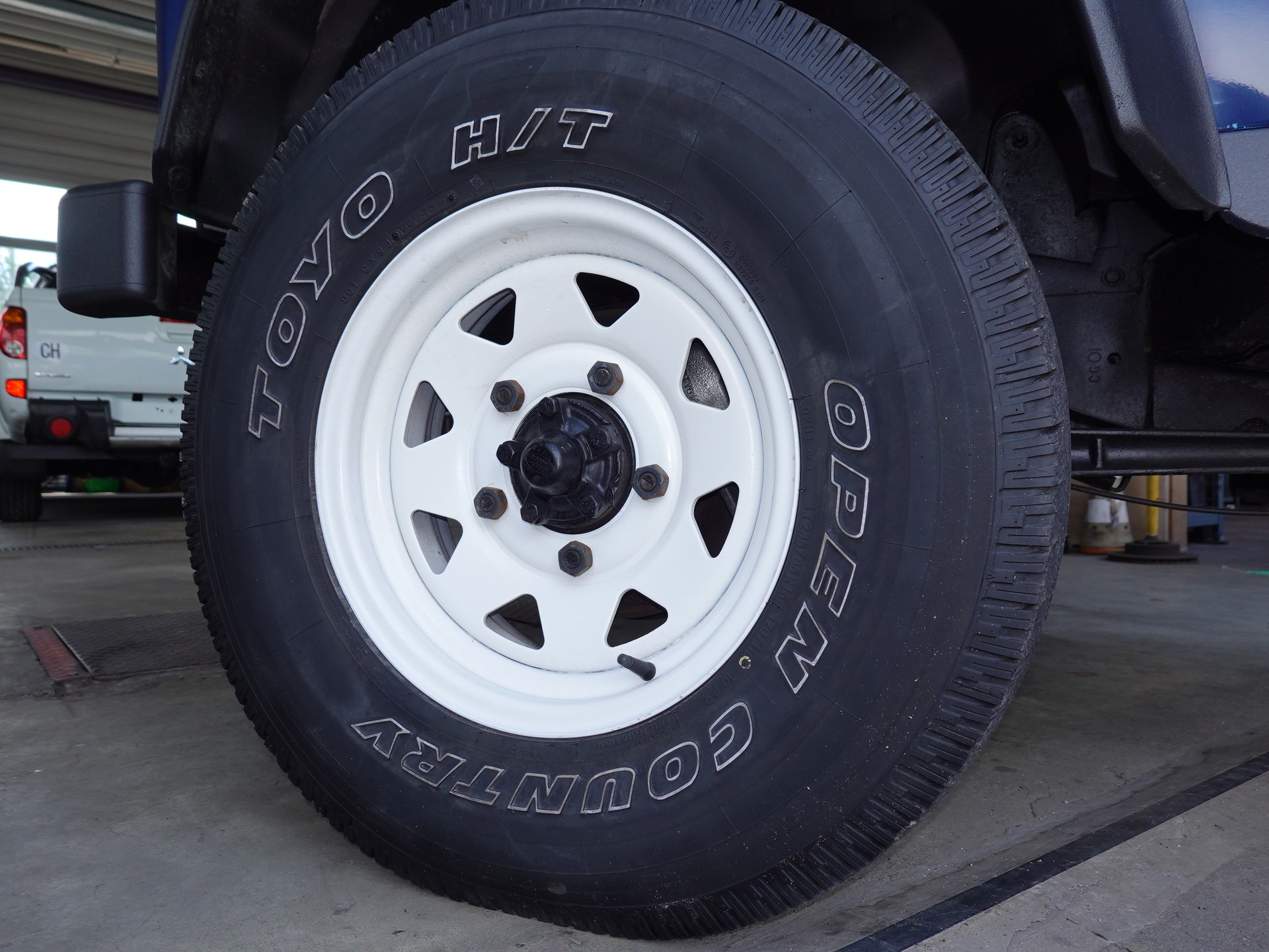 LAND ROVER Defender 90 SW 2.5 Td5-image-11