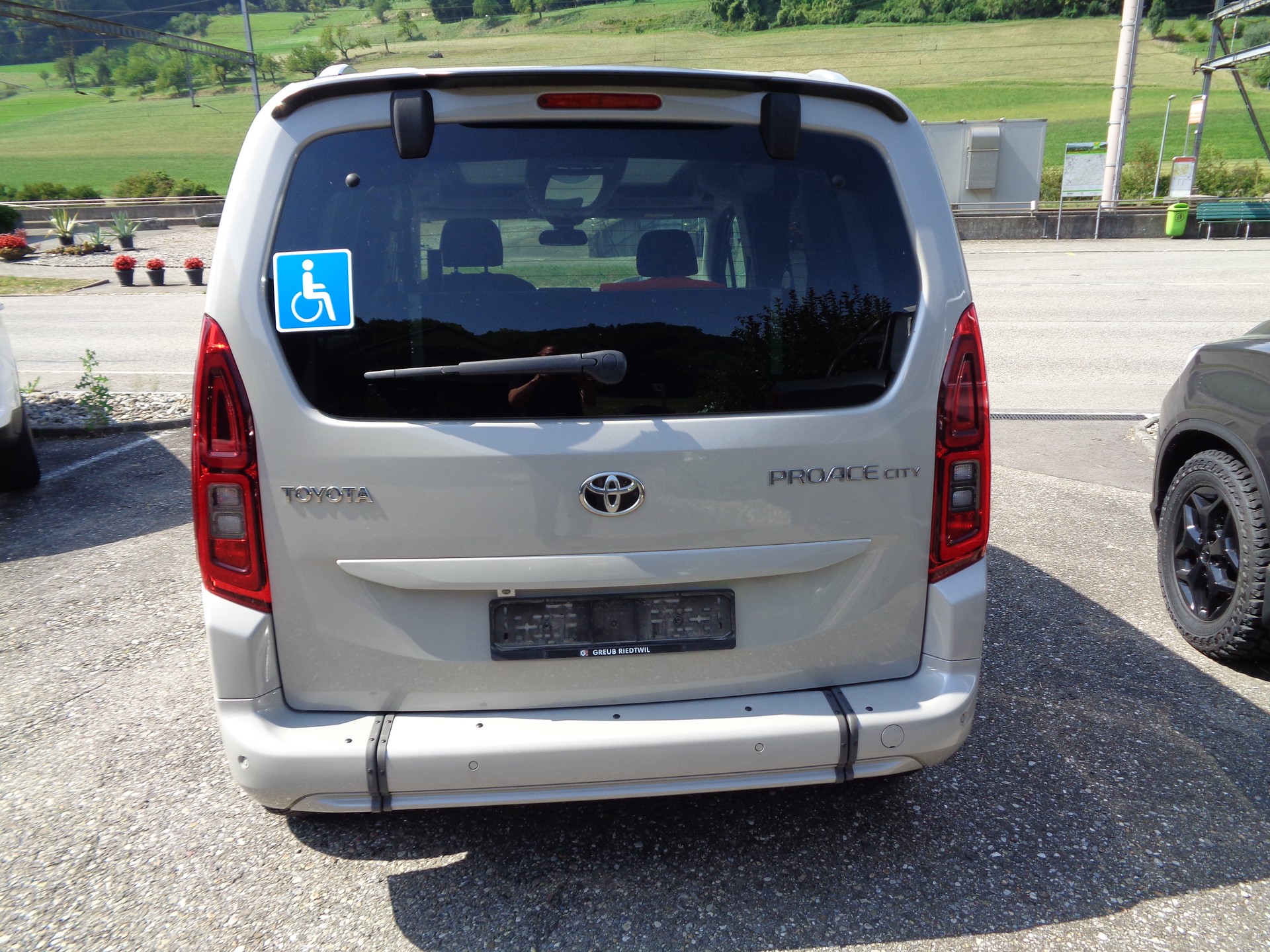 TOYOTA Proace City Verso 1.2 Trend Medium Automatik-showroom-element-3