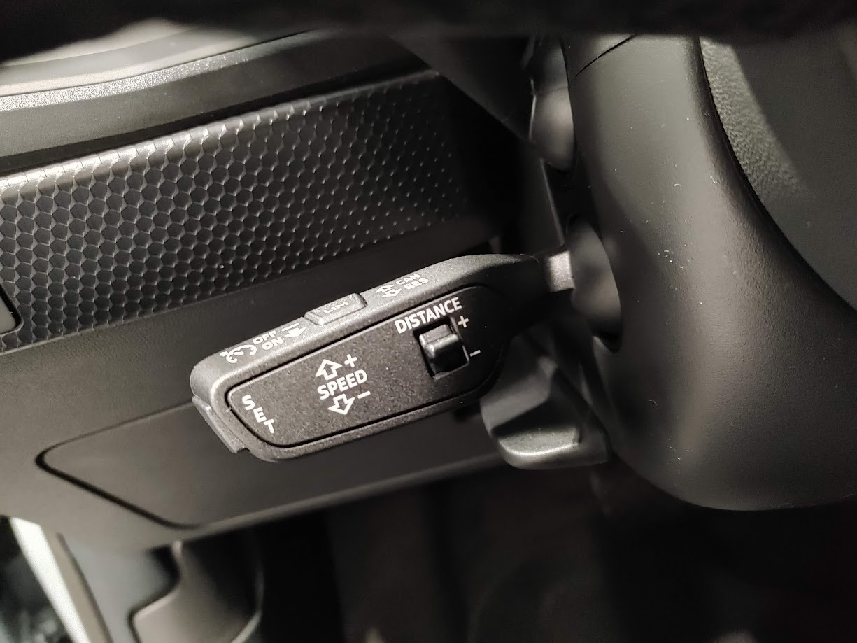 AUDI A1 Sportback 30 TFSI Attraction-image-5