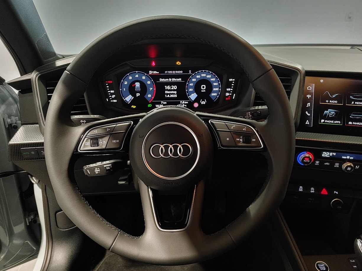 AUDI A1 Sportback 30 TFSI Attraction-image-4