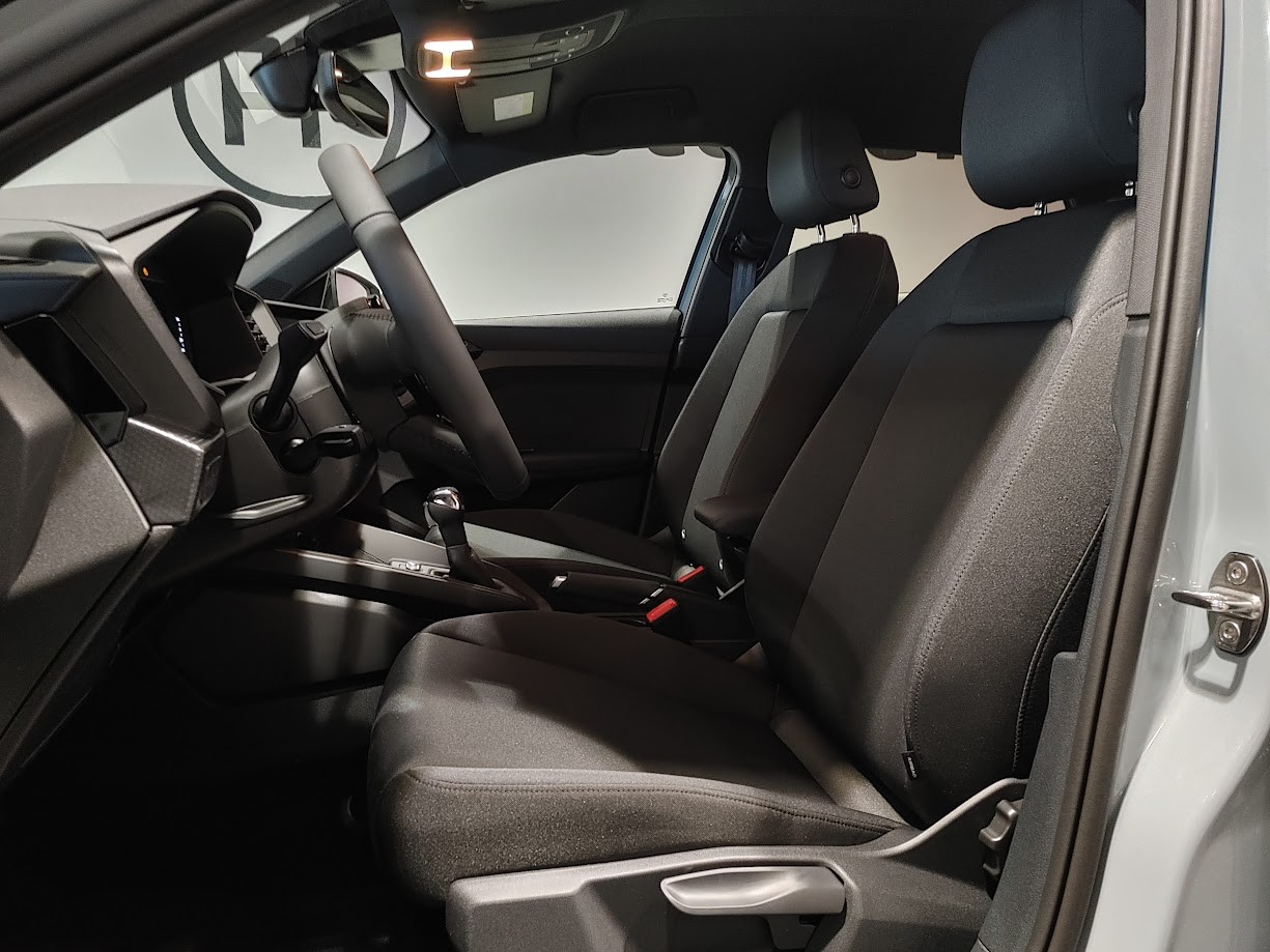 AUDI A1 Sportback 30 TFSI Attraction-image-3