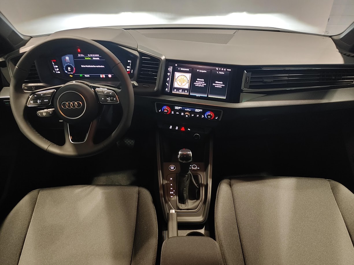 AUDI A1 Sportback 30 TFSI Attraction-image-11
