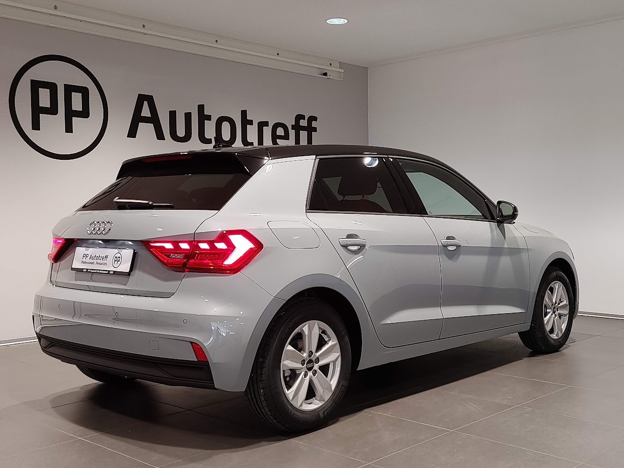 AUDI A1 Sportback 30 TFSI Attraction-image-14
