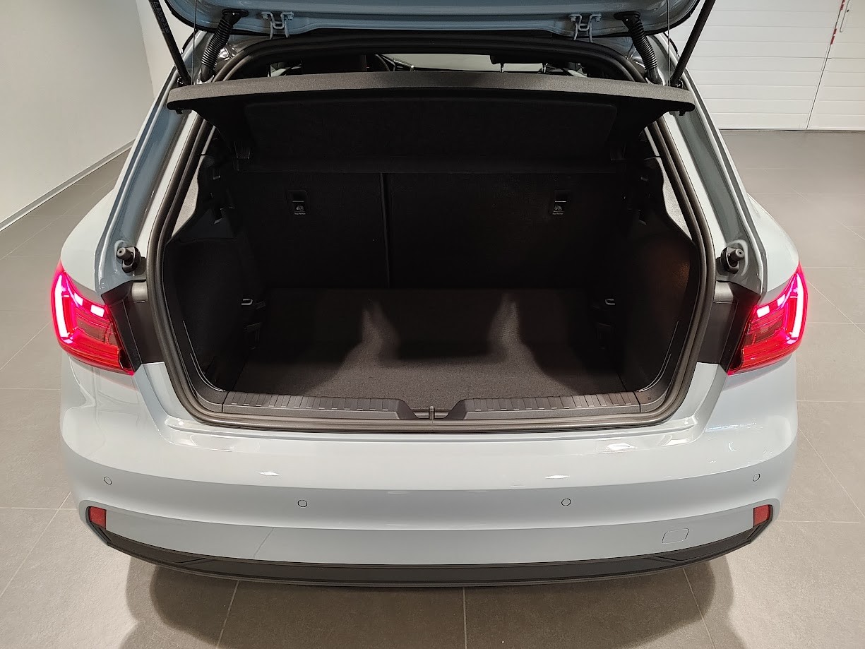 AUDI A1 Sportback 30 TFSI Attraction-image-12