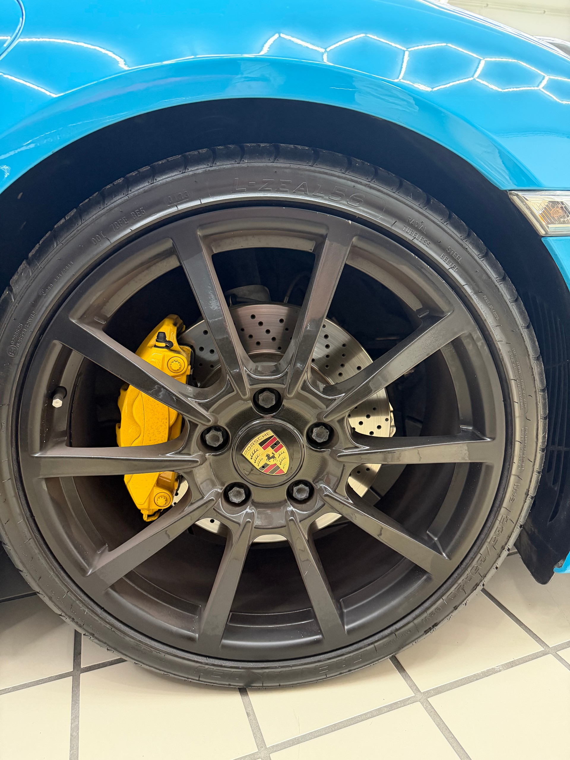 PORSCHE Boxster S 3.4 PDK-showroom-element-3