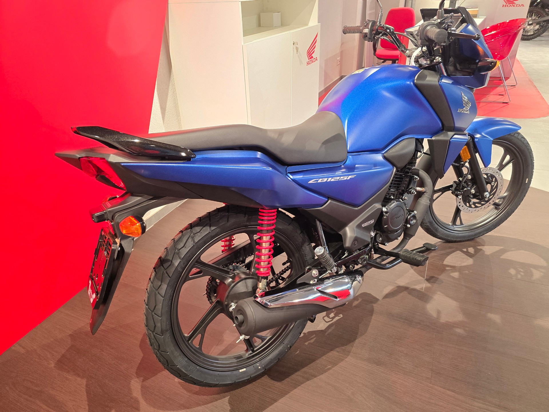 HONDA CBF 125 M-image-2