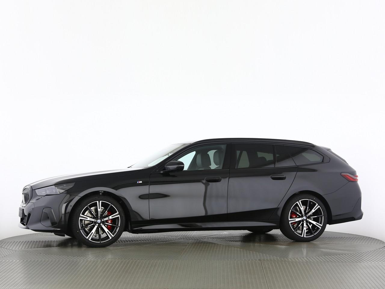 BMW 520d xDrive Touring-showroom-element-3