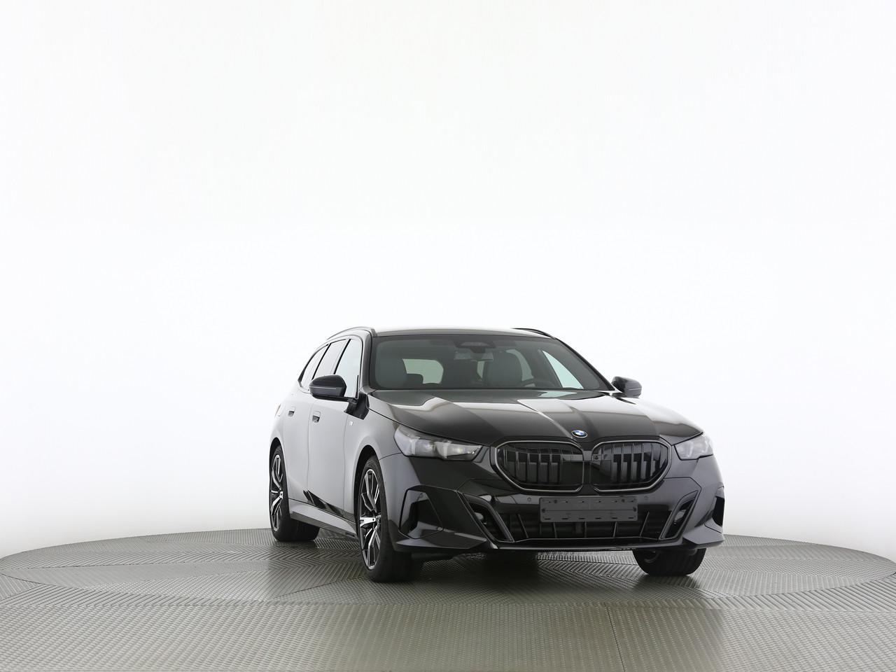 BMW 520d xDrive Touring-image-16
