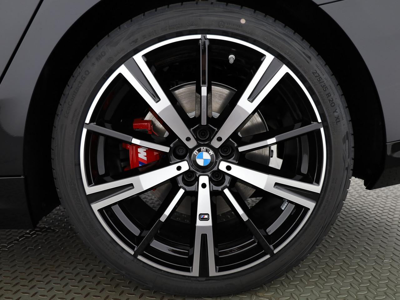 BMW 520d xDrive Touring-image-19
