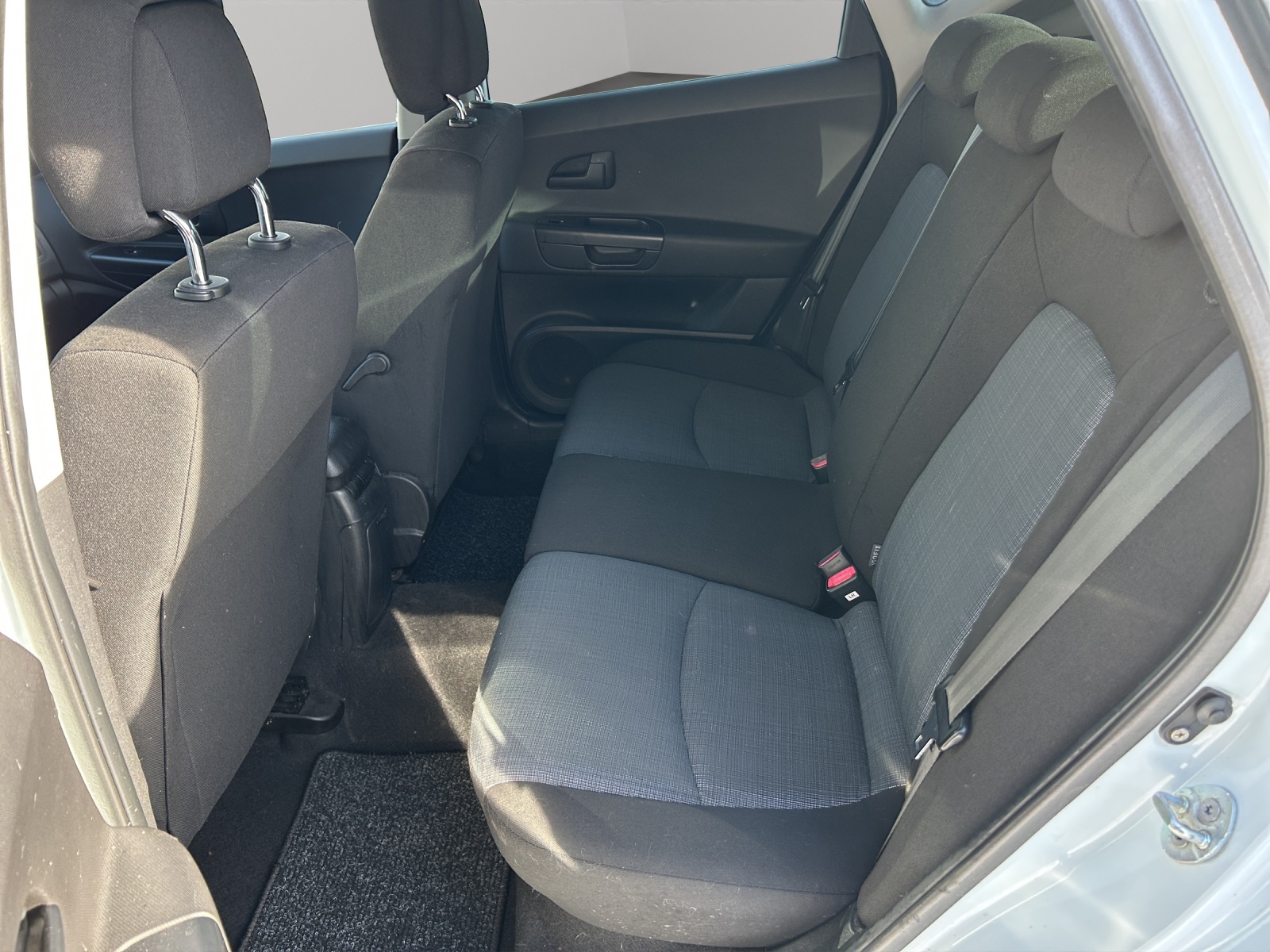 KIA Cee'd Sporty Wagon 1.4 16V Basic-image-15