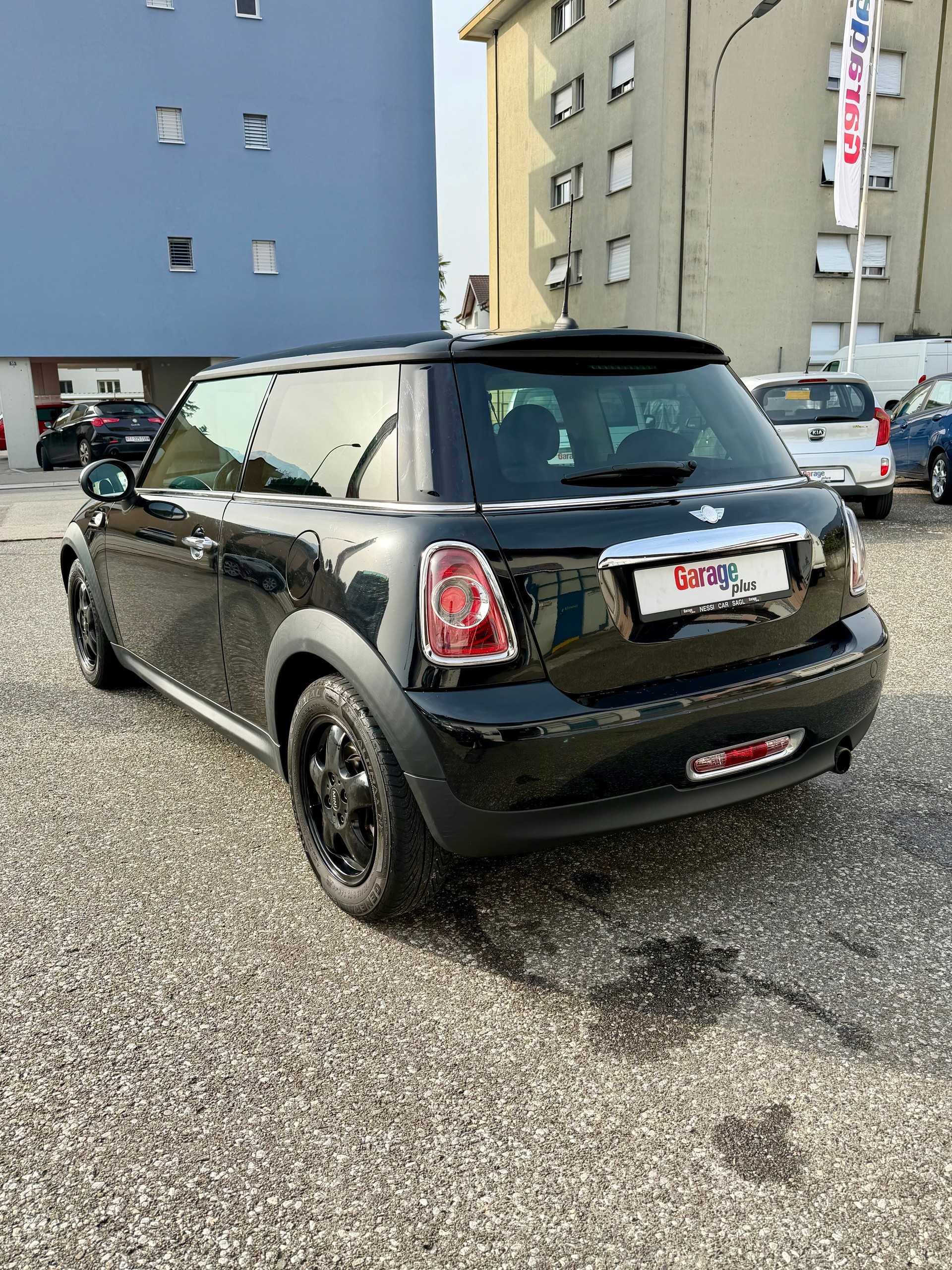 MINI One-image-4