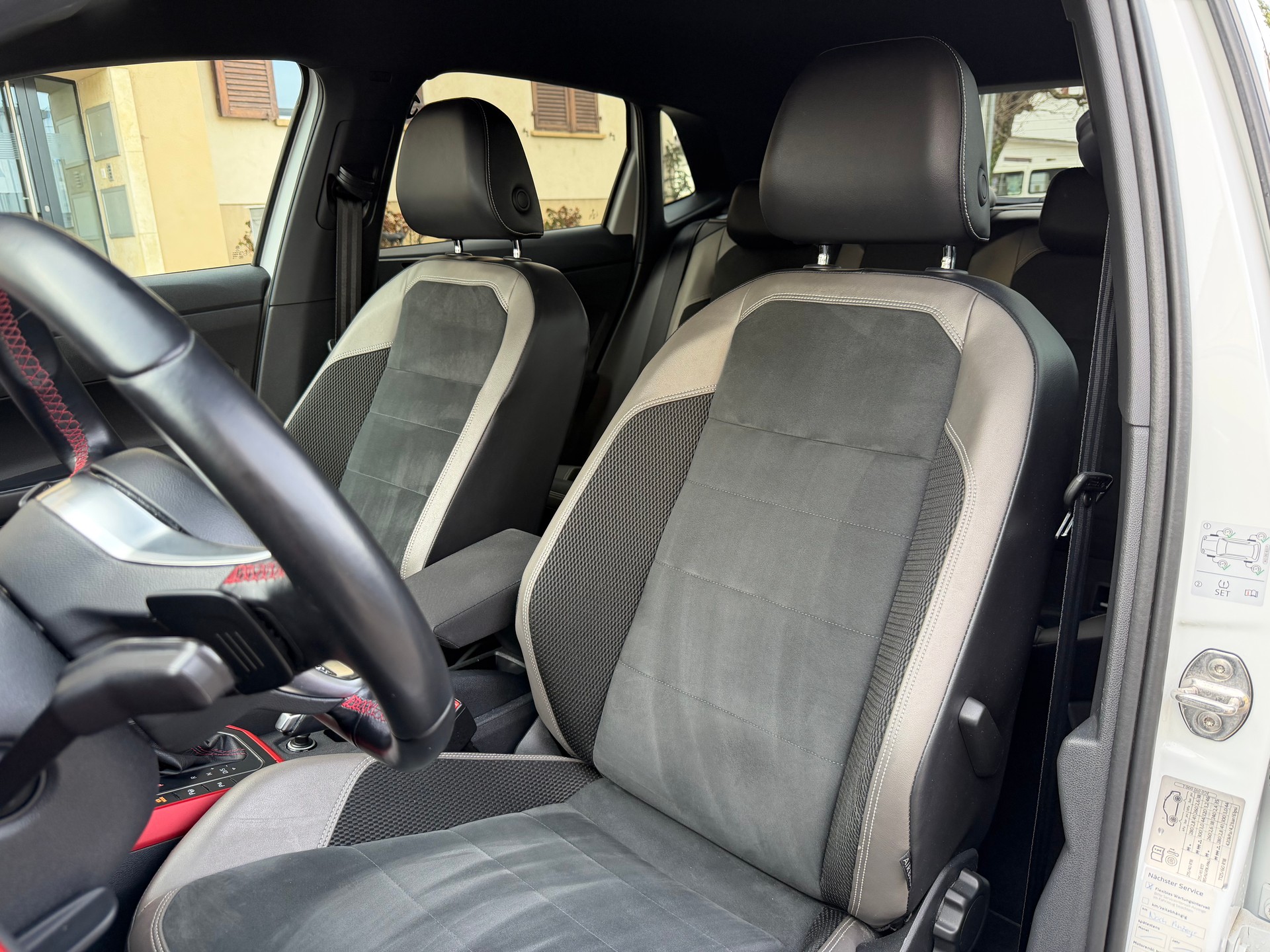 VW Polo 2.0 TSI GTI DSG-image-10