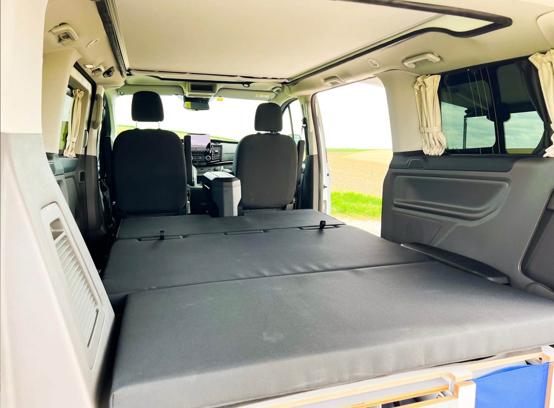 FORD Tourneo Custom 320 L1H1 Trend Aut.-image-5