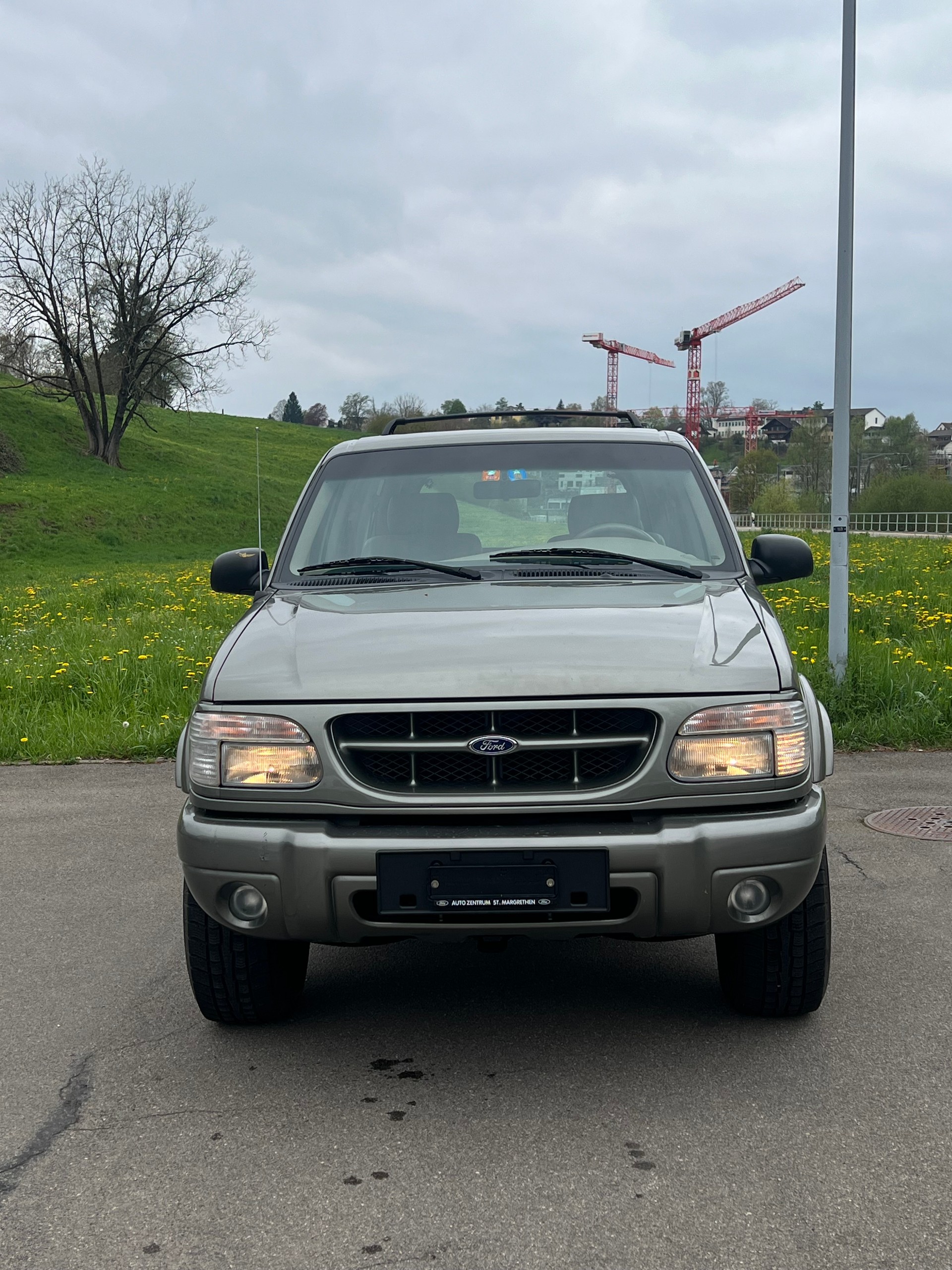FORD Explorer 4.0 Ltd. Edition-image-1