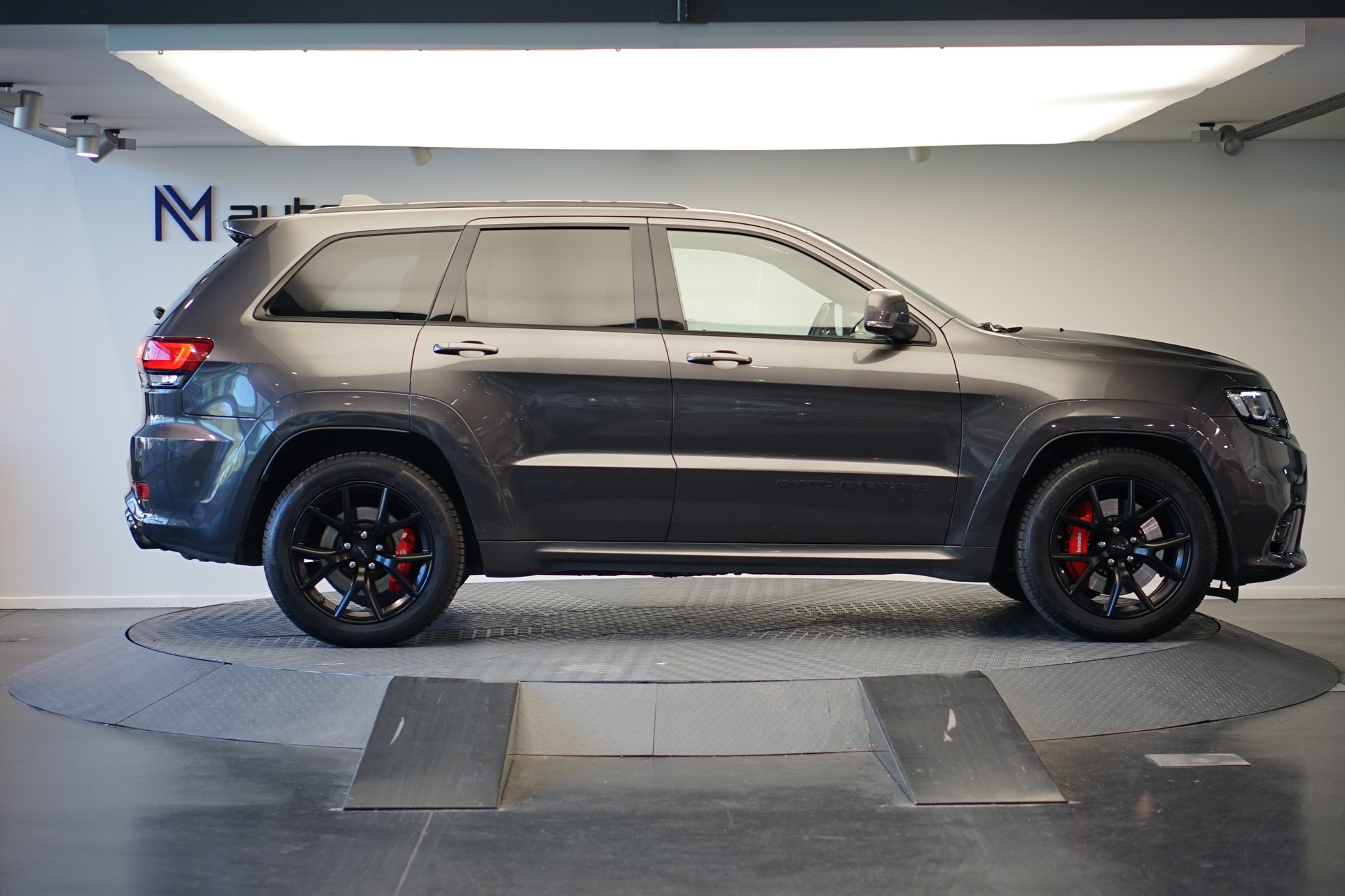 JEEP Grand Cherokee 6.4 V8 HEMI SRT8 Automatic-showroom-element-3