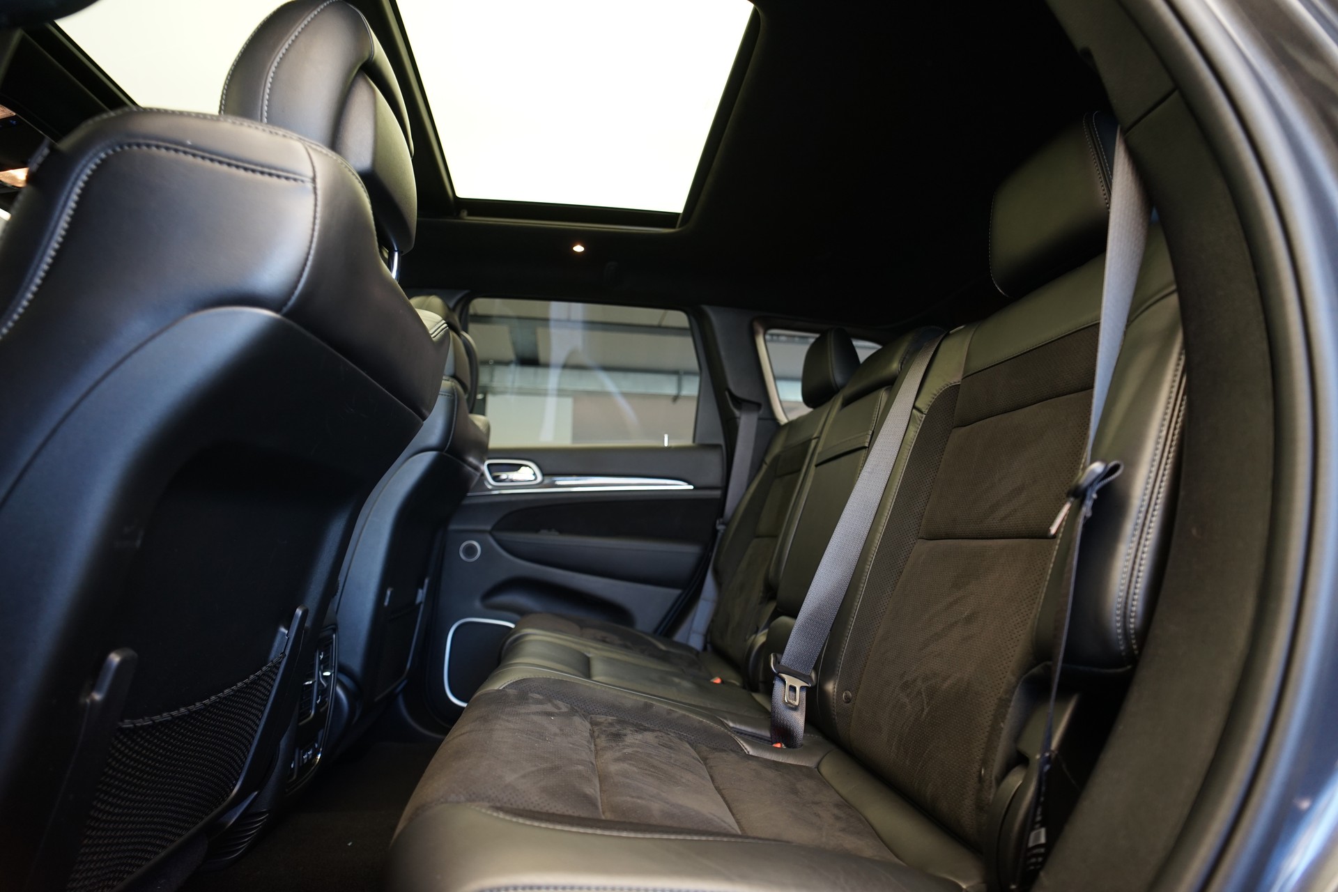 JEEP Grand Cherokee 6.4 V8 HEMI SRT8 Automatic-image-17