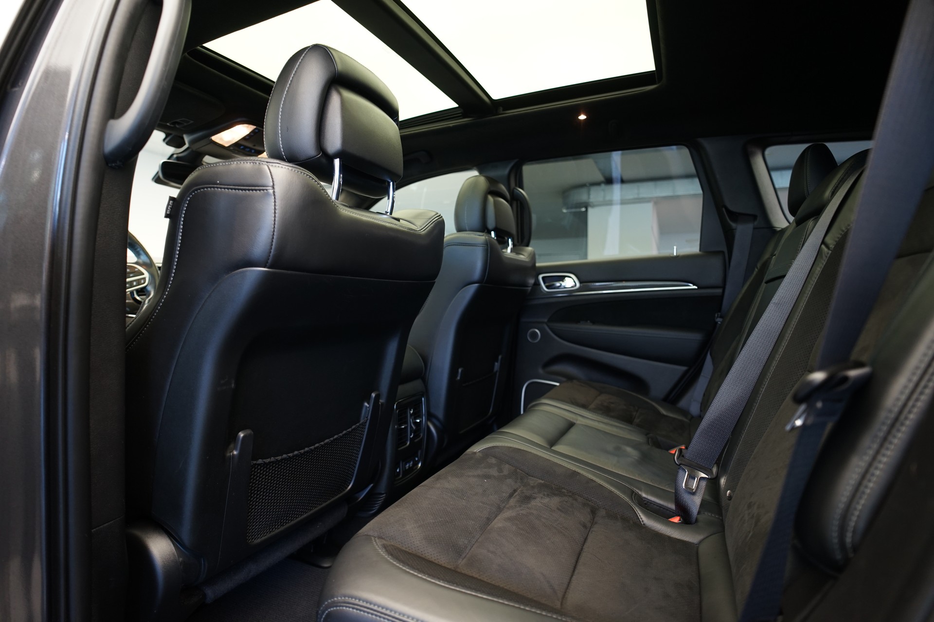 JEEP Grand Cherokee 6.4 V8 HEMI SRT8 Automatic-image-16