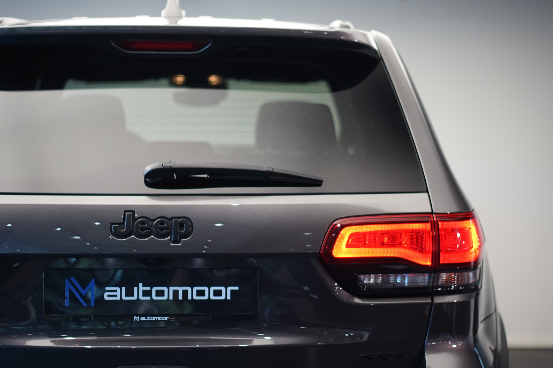 JEEP Grand Cherokee 6.4 V8 HEMI SRT8 Automatic-image-9