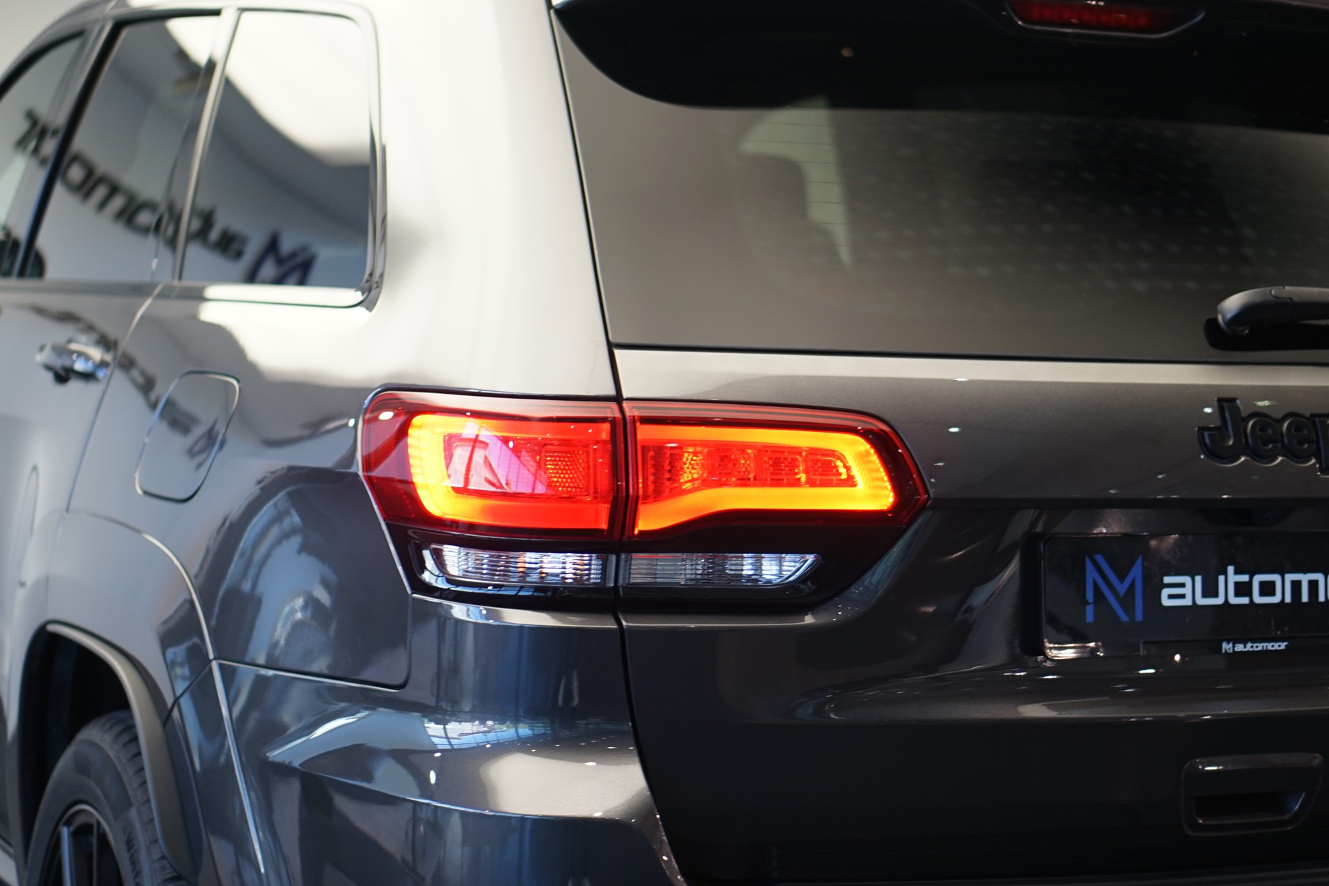 JEEP Grand Cherokee 6.4 V8 HEMI SRT8 Automatic-image-39