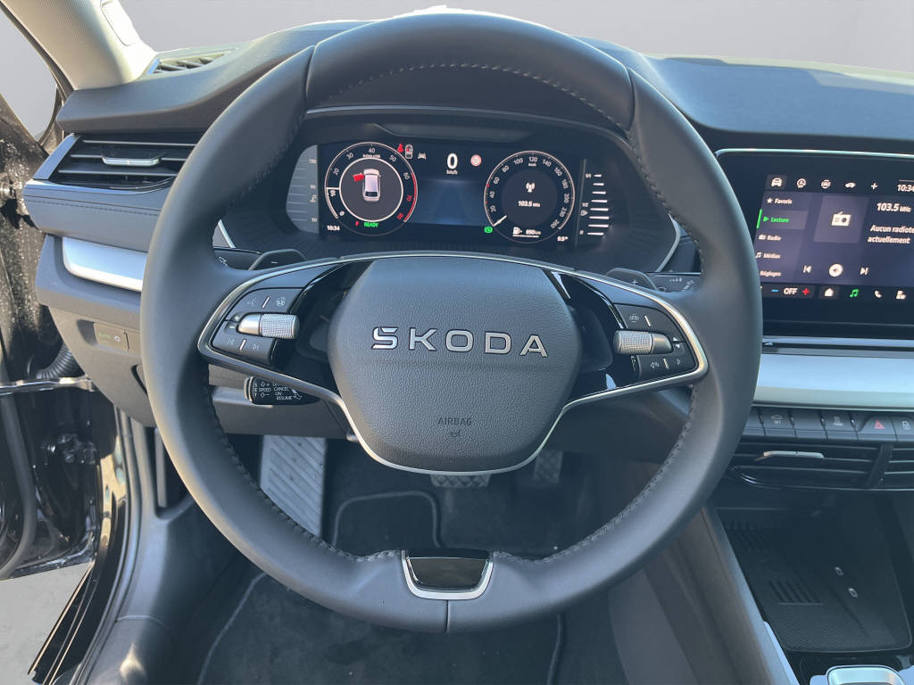 SKODA Octavia Combi 1.5 TSI Selection DSG-image-9
