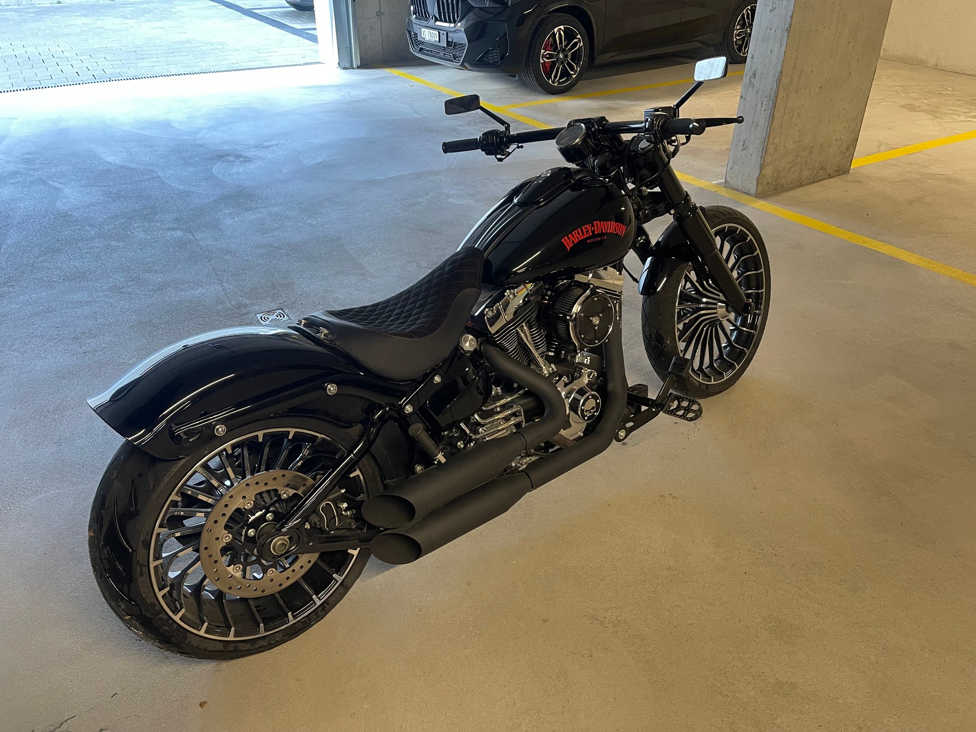 HARLEY-DAVIDSON Breakout FXSB 103-image-2