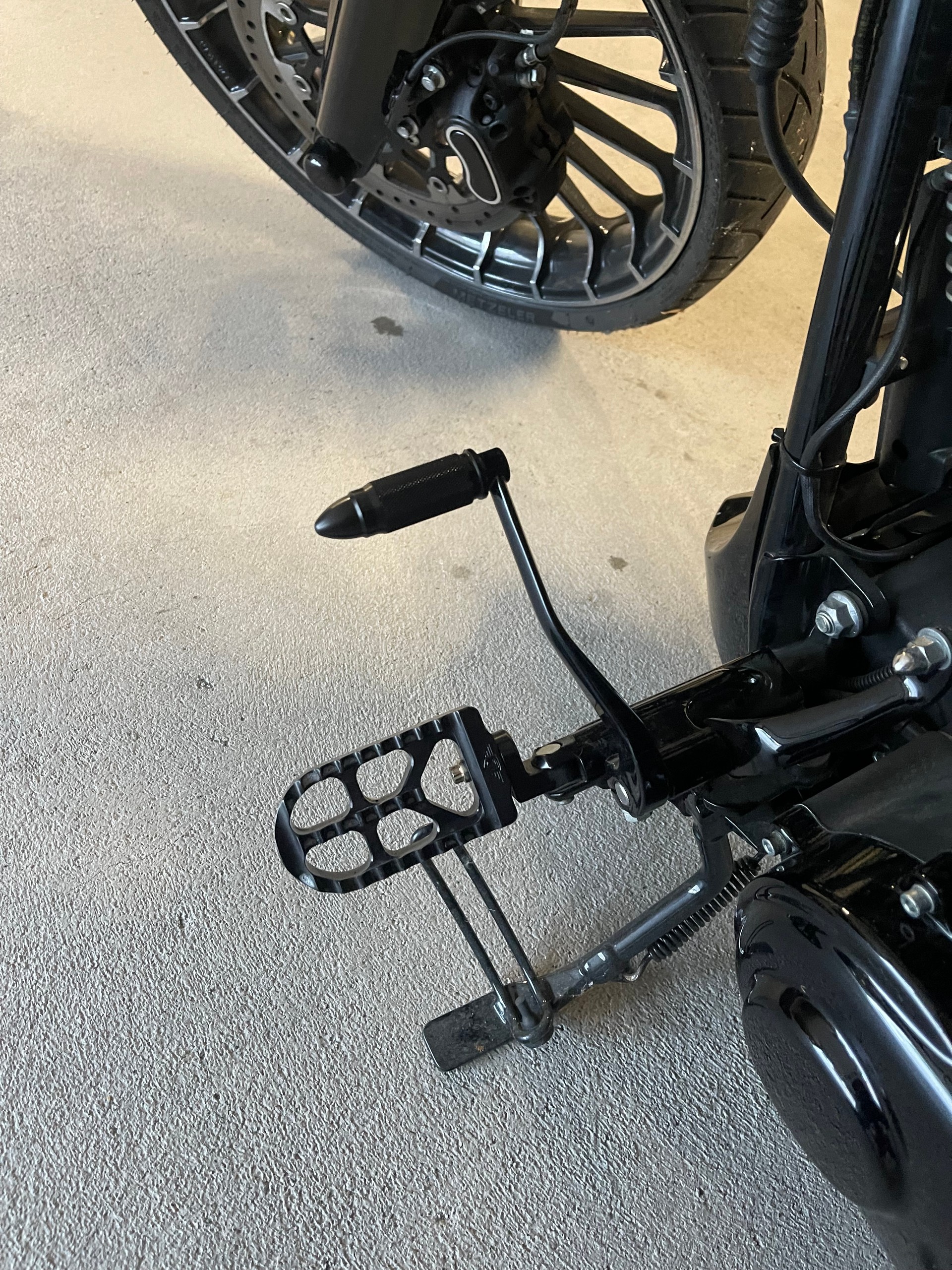 HARLEY-DAVIDSON Breakout FXSB 103-image-5