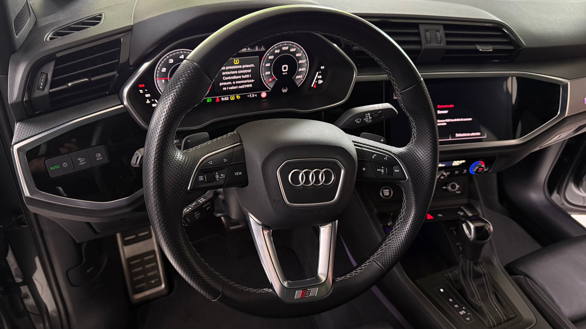 AUDI Q3 35 TFSI S line Attraction S-tronic-image-17