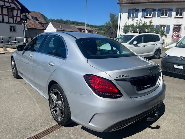 MERCEDES-BENZ C 220 d AMG Line 4matic-showroom-element-3