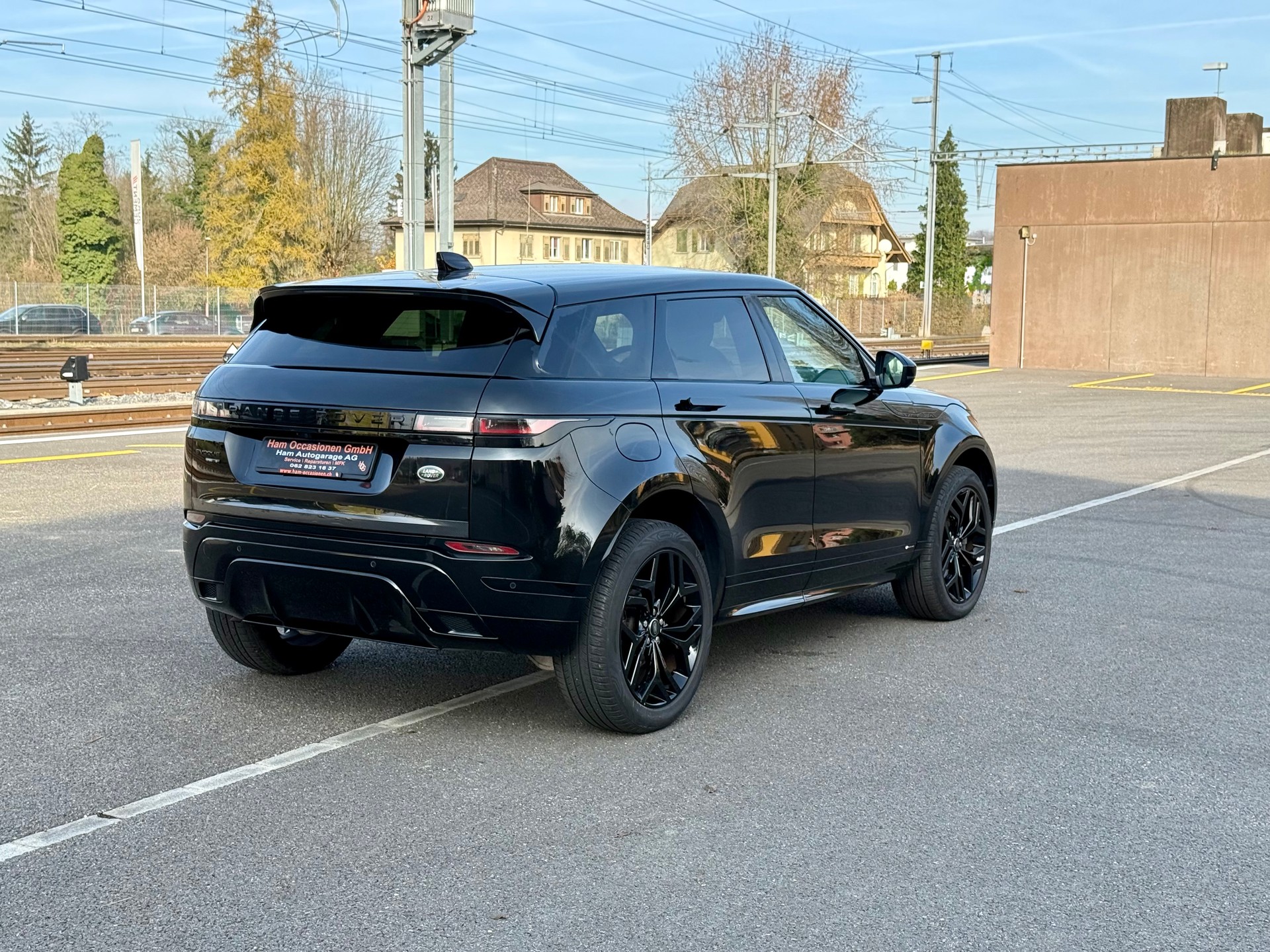 LAND ROVER Range Rover Evoque R-Dynamic D 180 S AT9-showroom-element-3