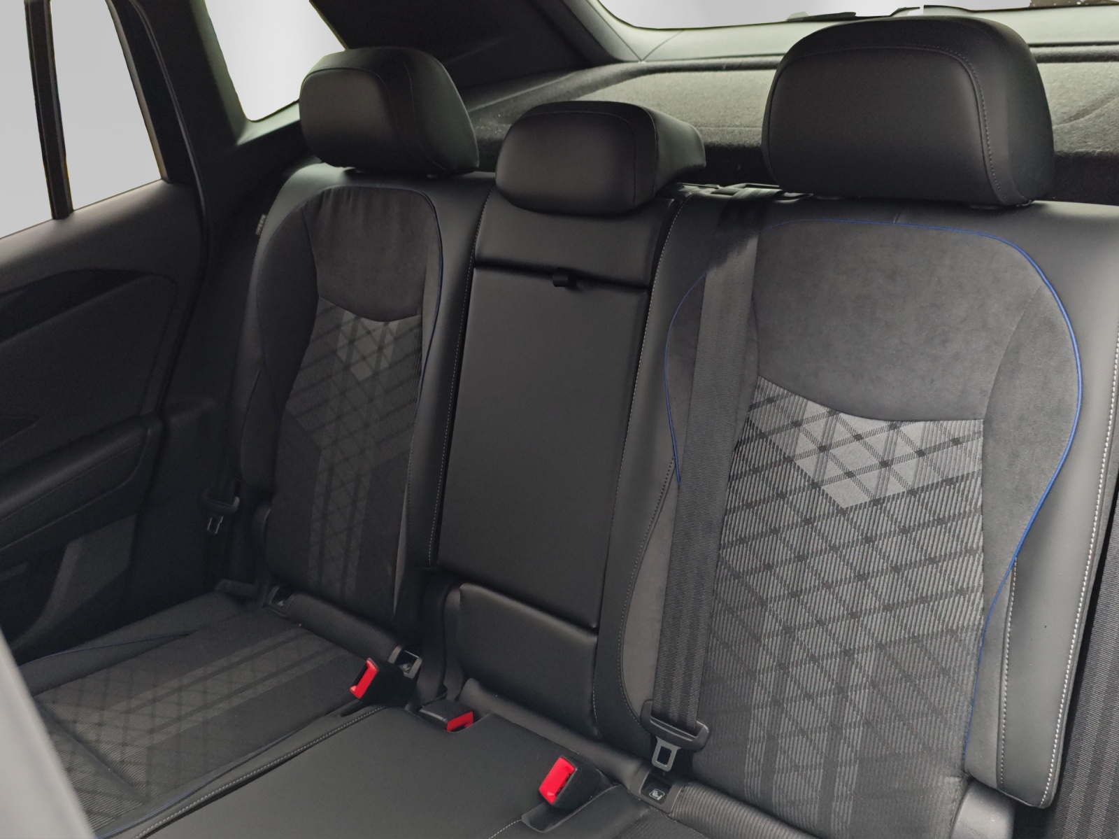 VW Tiguan 2.0 TSI United DSG 4Motion-image-10