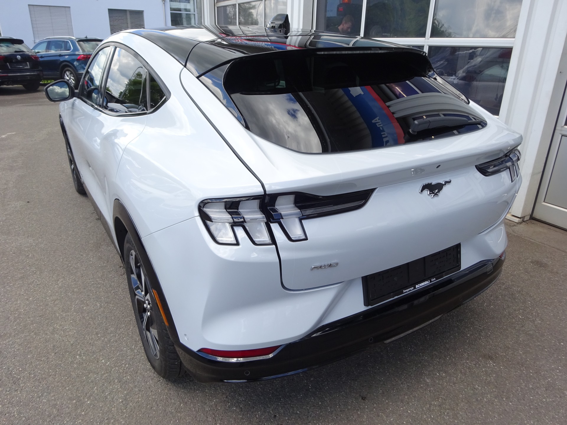 FORD Mustang MACH-E AWD 75 kWh-showroom-element-1