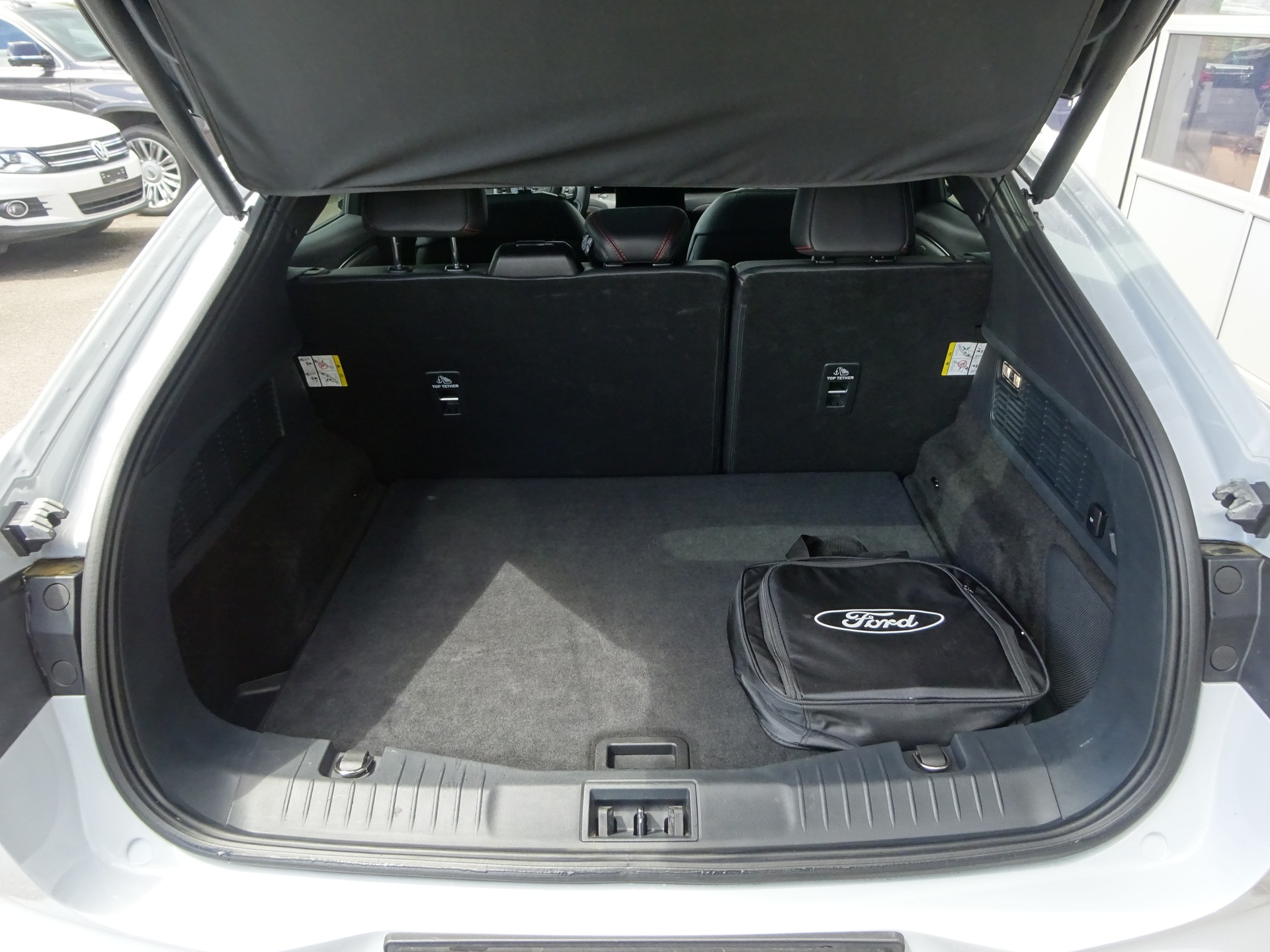 FORD Mustang MACH-E AWD 75 kWh-image-14