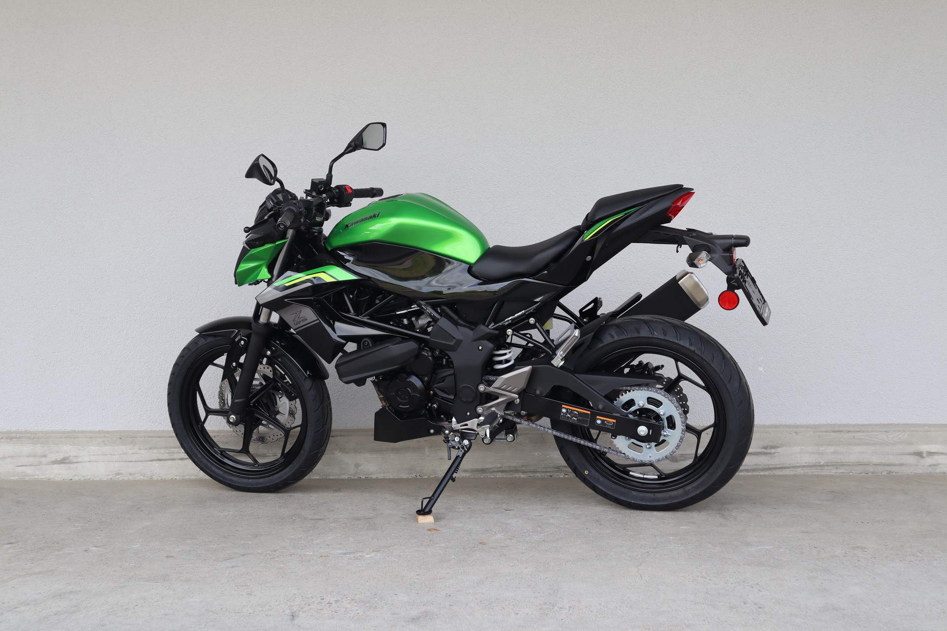 KAWASAKI Z 125-image-5