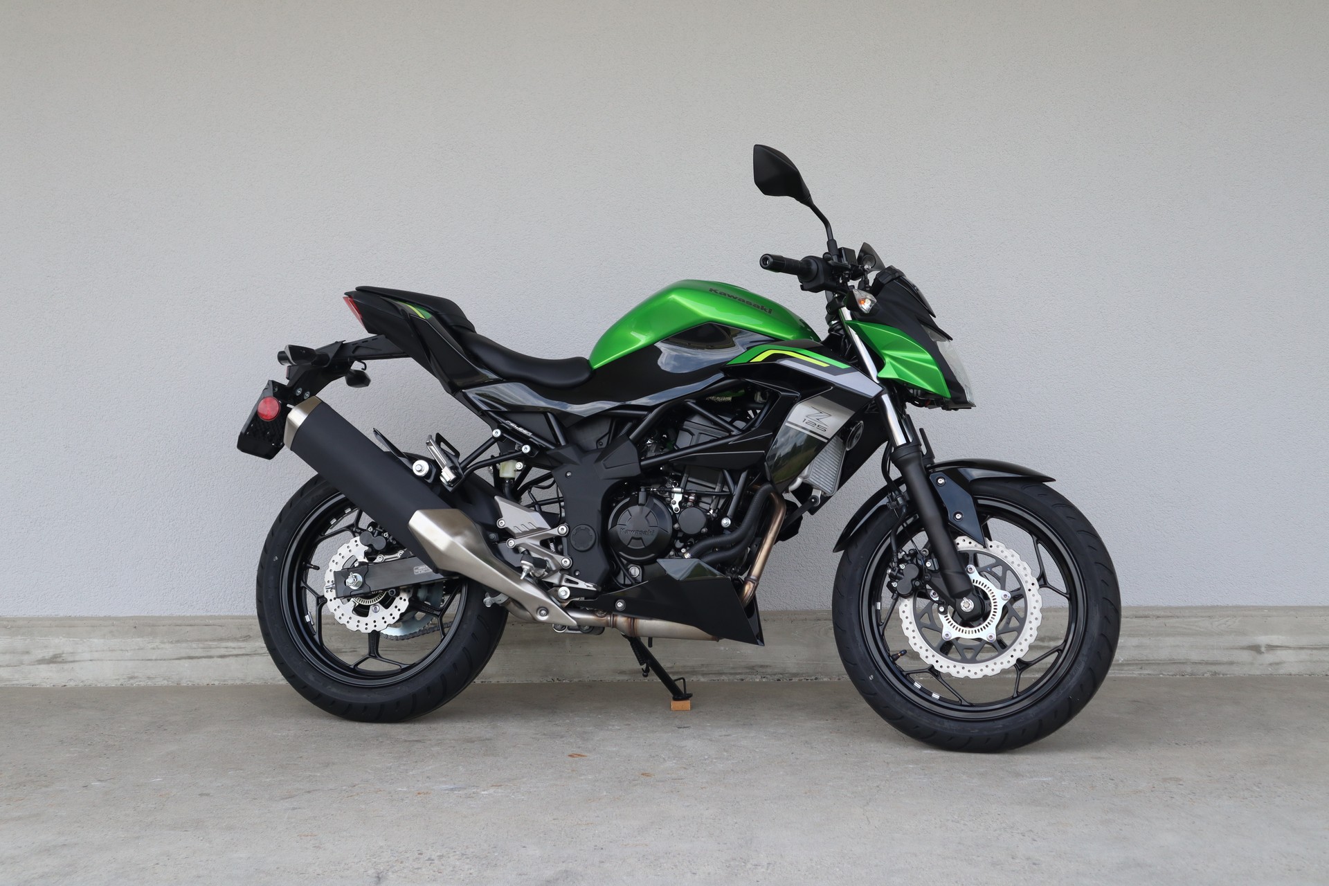 KAWASAKI Z 125-image-1