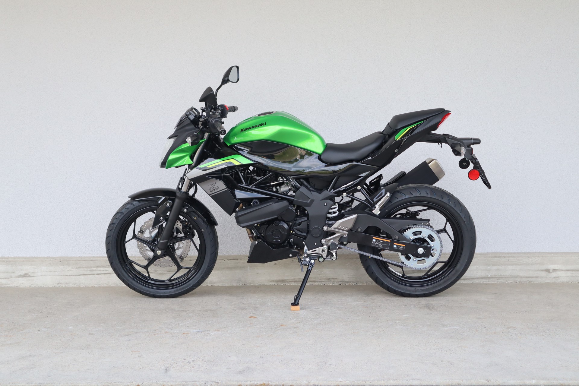 KAWASAKI Z 125-image-3