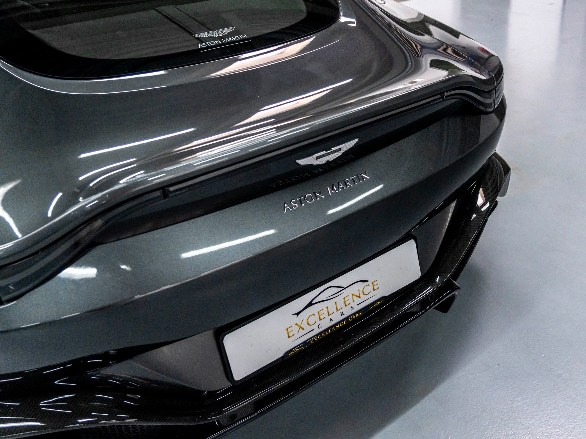ASTON MARTIN V8 Vantage 4.0 Coupé 1 OF 200, BOITE MANUELLE 7 RAPPORT-image-14