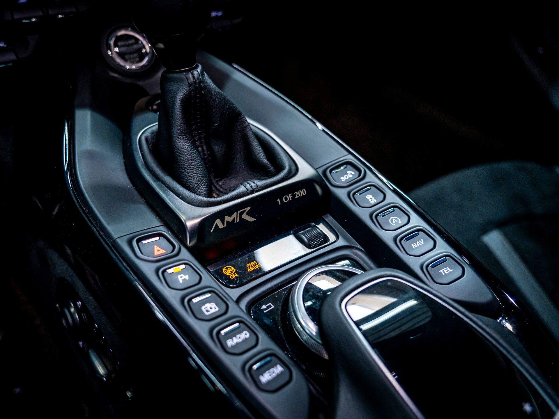ASTON MARTIN V8 Vantage 4.0 Coupé 1 OF 200, BOITE MANUELLE 7 RAPPORT-image-13