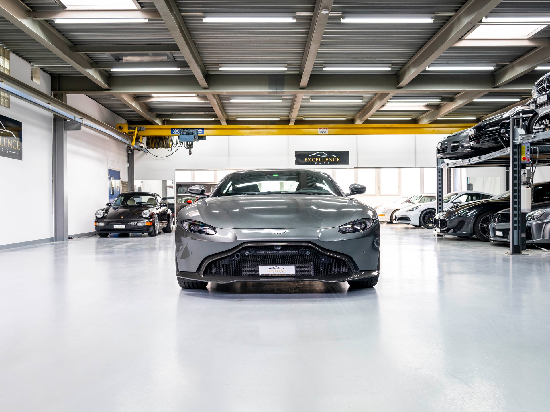 ASTON MARTIN V8 Vantage 4.0 Coupé 1 OF 200, BOITE MANUELLE 7 RAPPORT-showroom-element-1