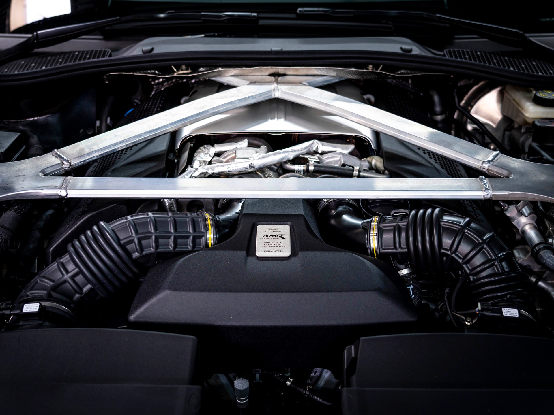 ASTON MARTIN V8 Vantage 4.0 Coupé 1 OF 200, BOITE MANUELLE 7 RAPPORT-image-17