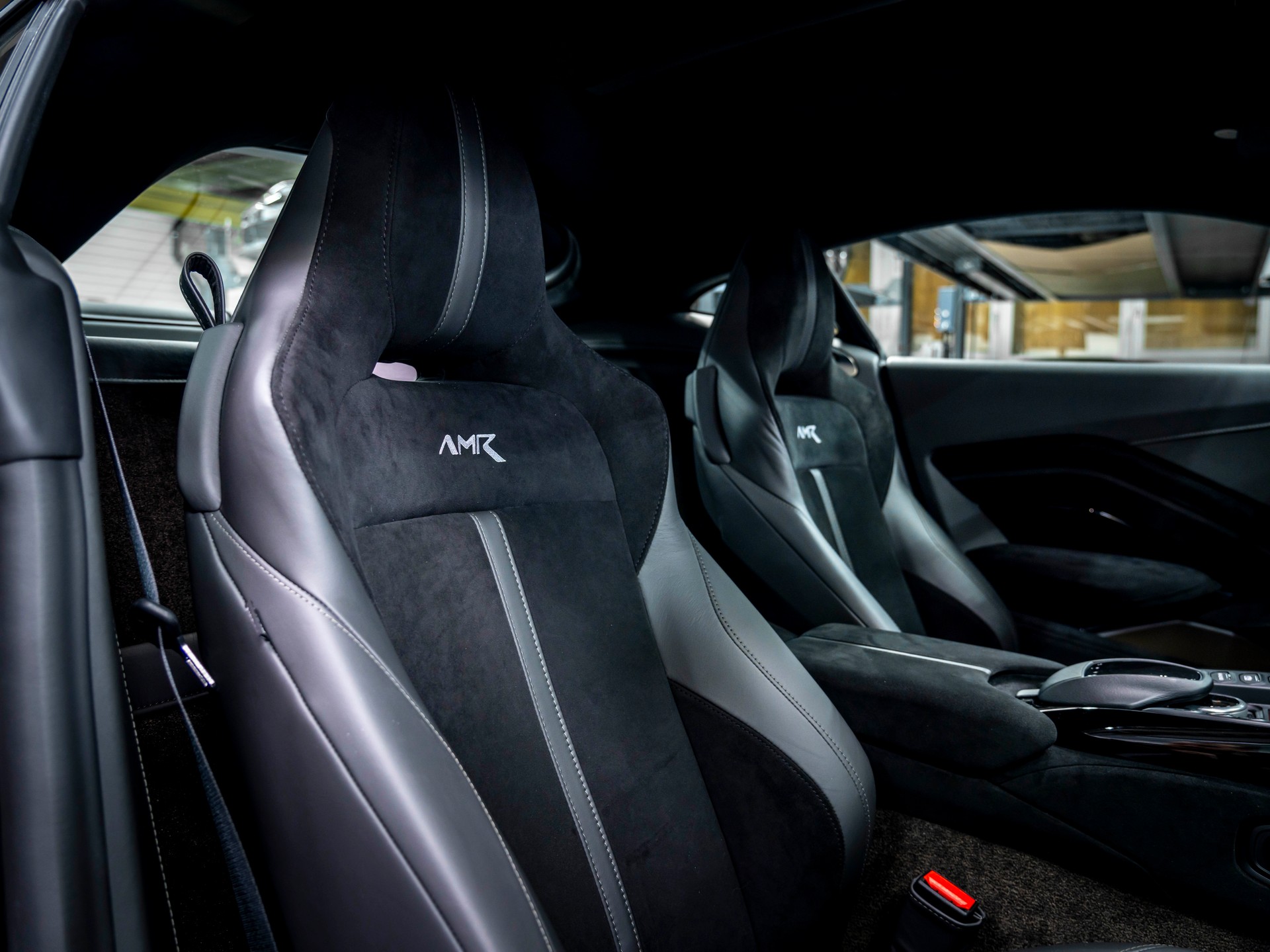 ASTON MARTIN V8 Vantage 4.0 Coupé 1 OF 200, BOITE MANUELLE 7 RAPPORT-image-28