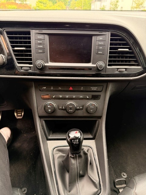 SEAT Leon ST 2.0 TSI Cupra 280-image-7