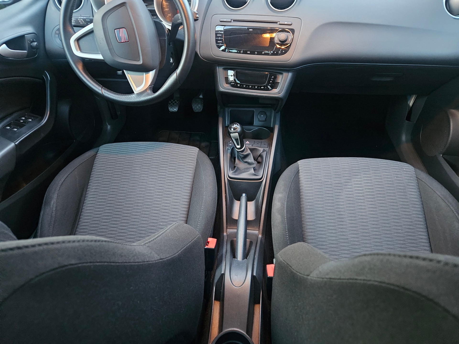 SEAT Ibiza ST 1.2 TSI Sport-image-10