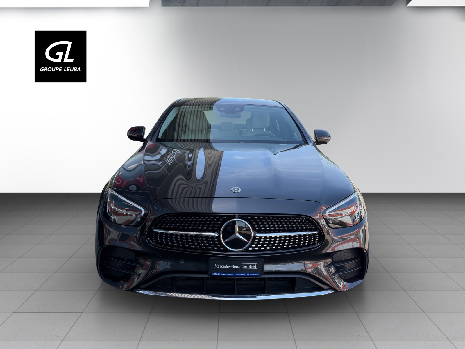 MERCEDES-BENZ E 300 de 4M AMG Line-showroom-element-1